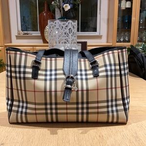 Burberry authentic tote bag